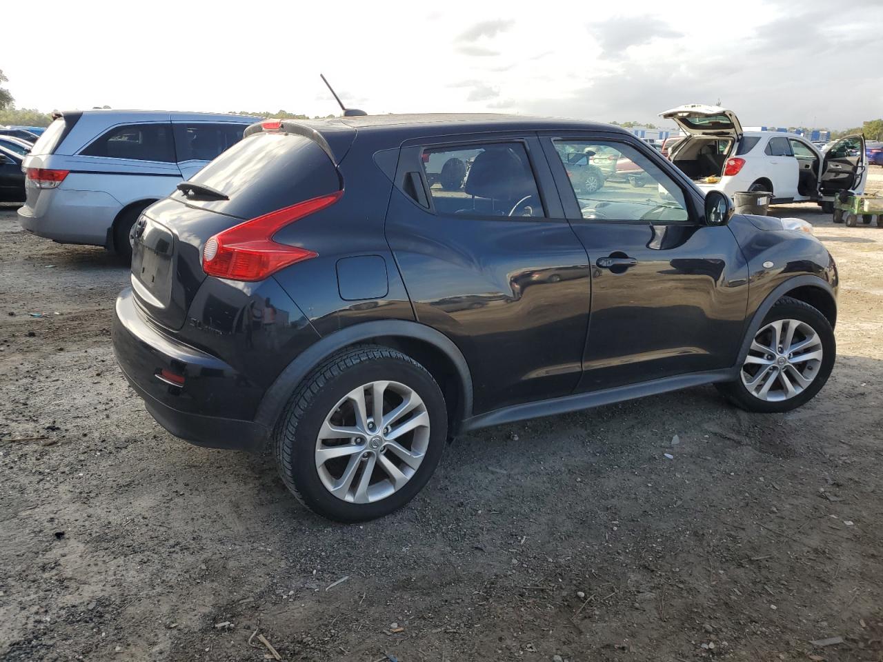 2011 Nissan Juke VIN JN8AF5MV8BT023036 Copart auction photo, water/flood damage thumbnail 3