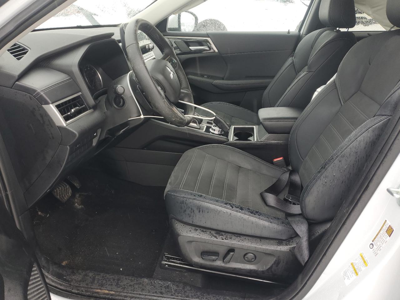 2024 Mitsubishi Outlander VIN JA4J4VA83RZ045222 Copart auction photo, rear end / minor dent/scratches damage thumbnail 7