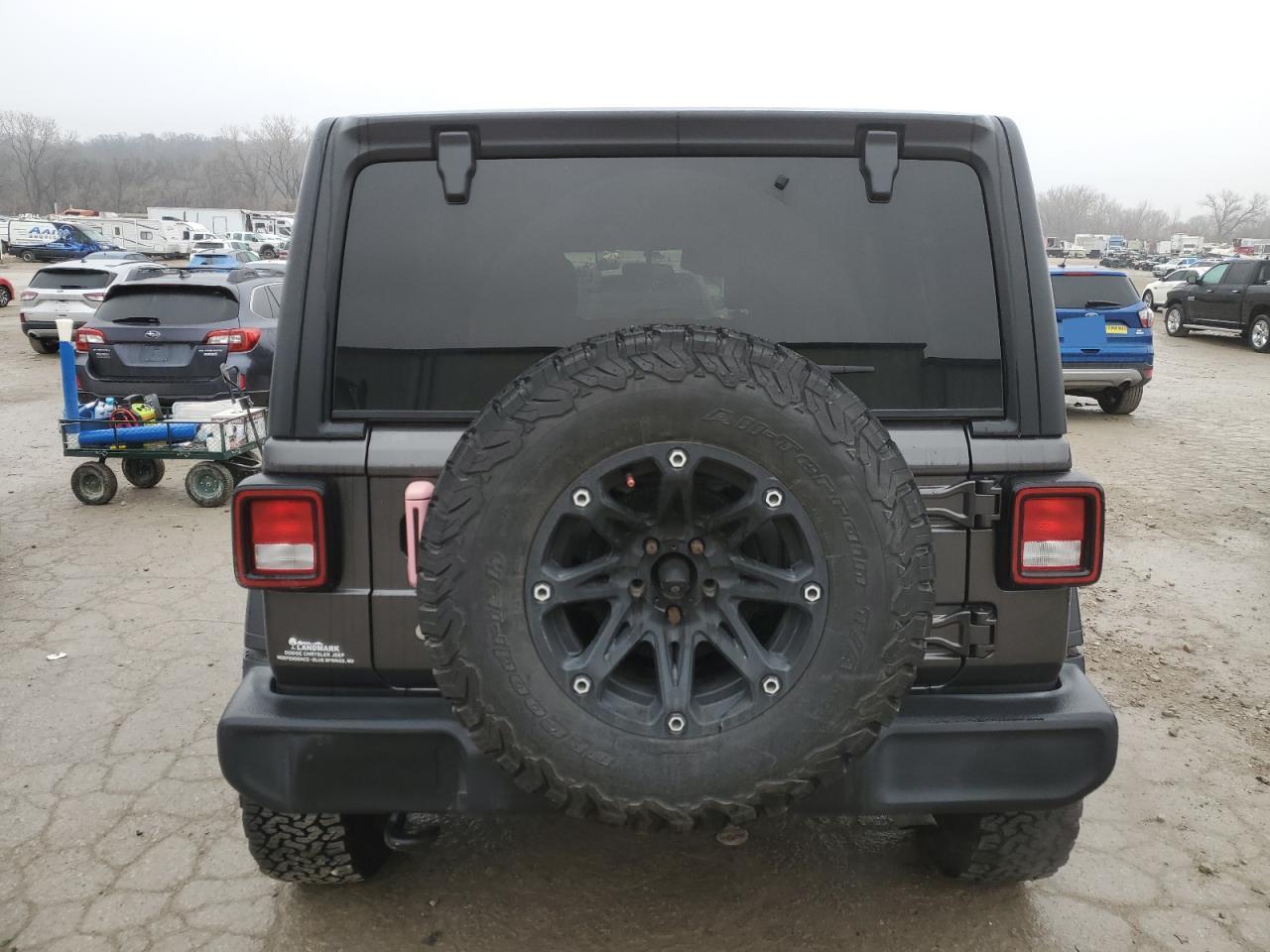 2018 Jeep Wrangler VIN 1C4HJXDG3JW272802 Copart auction photo, side damage thumbnail 6