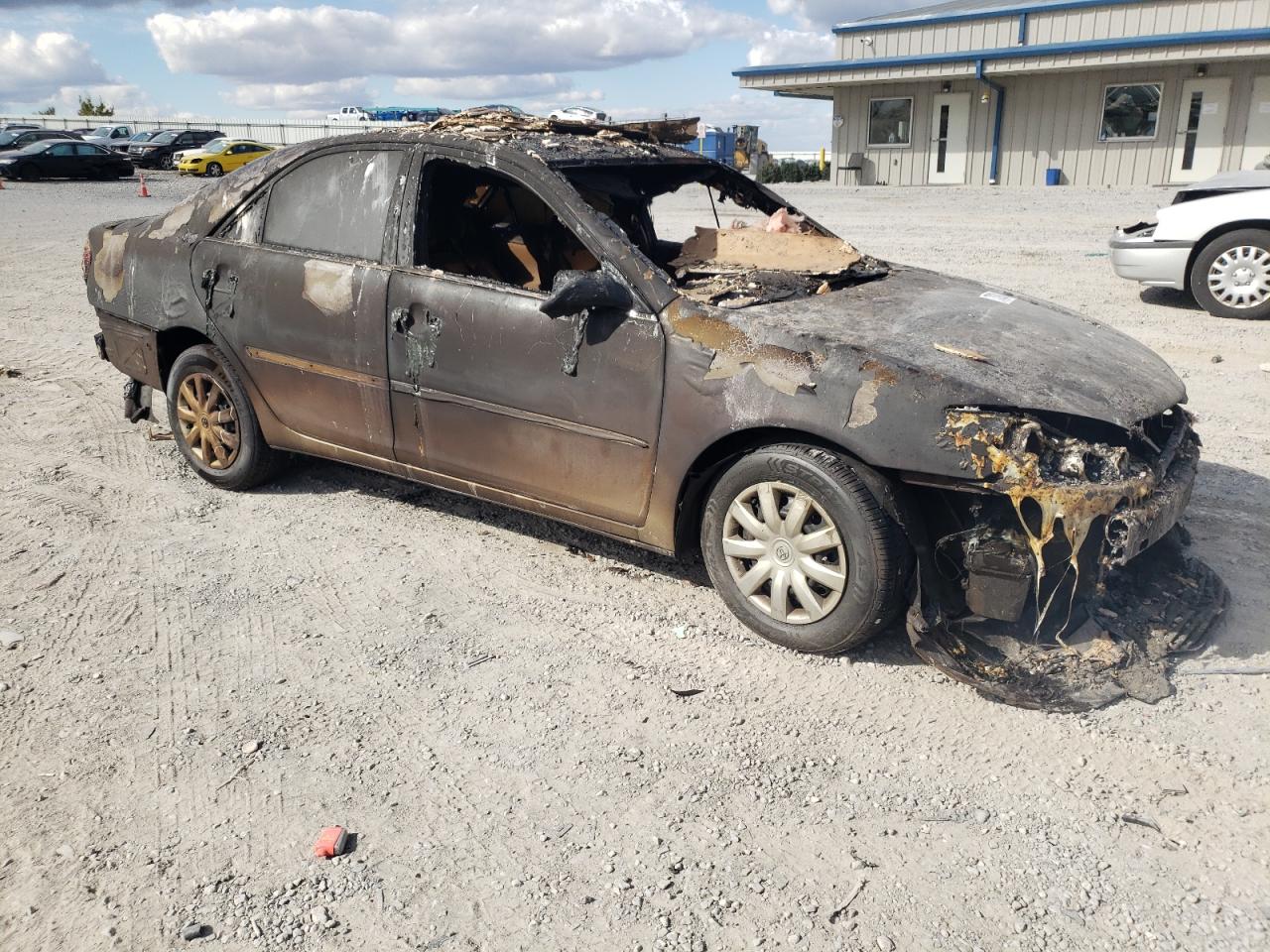 2005 Toyota Camry VIN 4T1BE30K95U001110 Copart auction photo, burn damage thumbnail 4