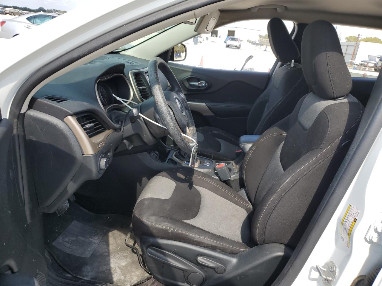 2017 Jeep Grand Cherokee VIN 1C4PJLAB4HW669202 Copart auction photo, front end / minor dent/scratches damage thumbnail 7