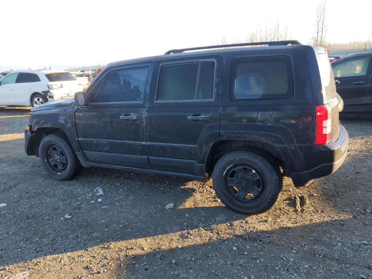 2017 Jeep Liberty (Patriot) VIN 1C4NJPBA5HD200684 Copart auction photo, front end / side damage thumbnail 2