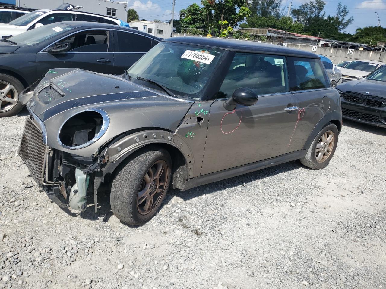 2013 MINI Cooper VIN WMWSU3C55DT691131