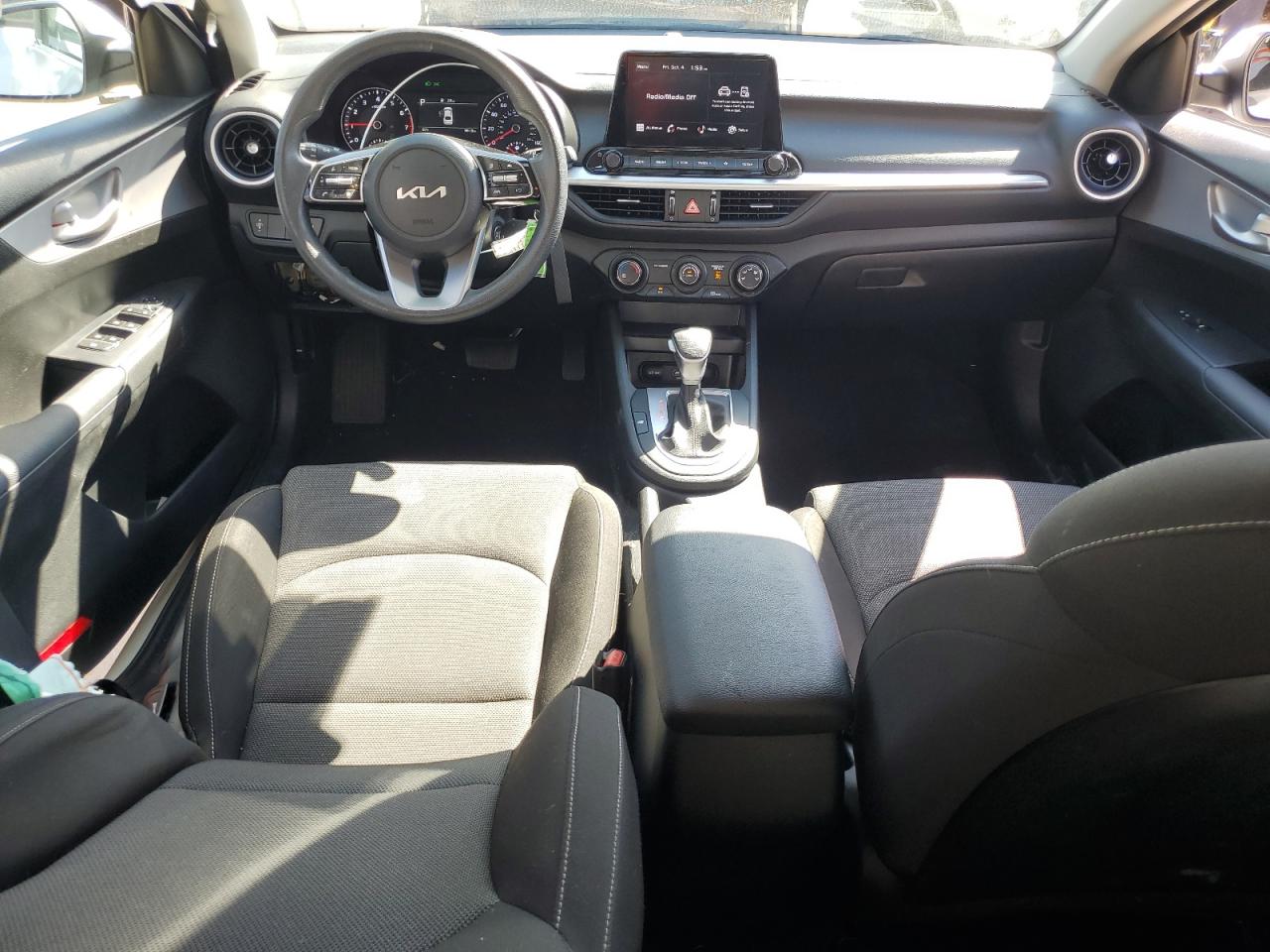 2024 KIA Forte VIN 3KPF24AD5RE695643 Copart auction photo, side damage thumbnail 8