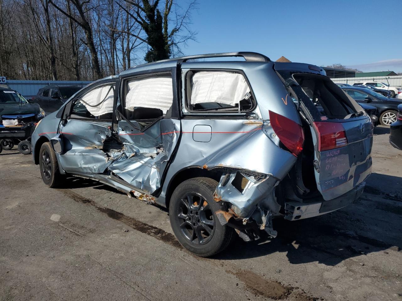 2004 Toyota Sienna VIN 5TDZA22C34S197000 Copart auction photo, all over damage thumbnail 2