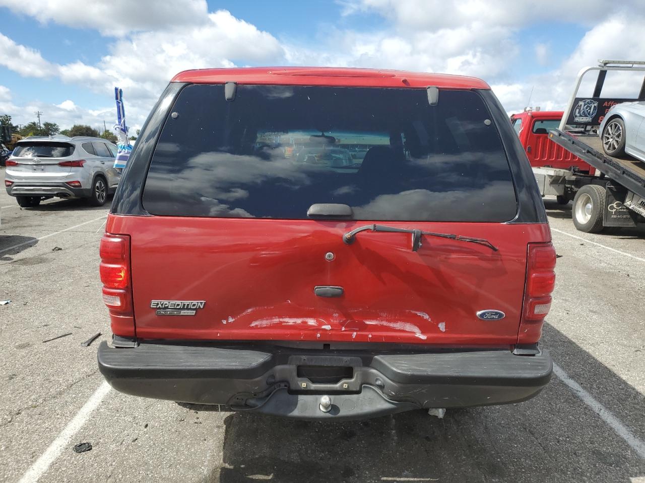 2002 Ford Expedition VIN 1FMRU15L92LA84384 Copart auction photo, rear end damage thumbnail 6