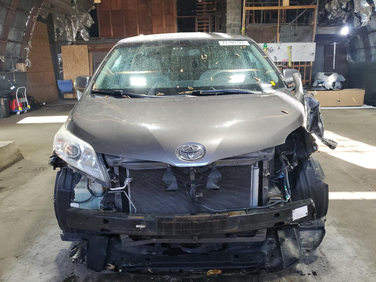 2012 Toyota Sienna VIN 5TDKK3DC7CS211464 Copart auction photo, front end / side damage thumbnail 5