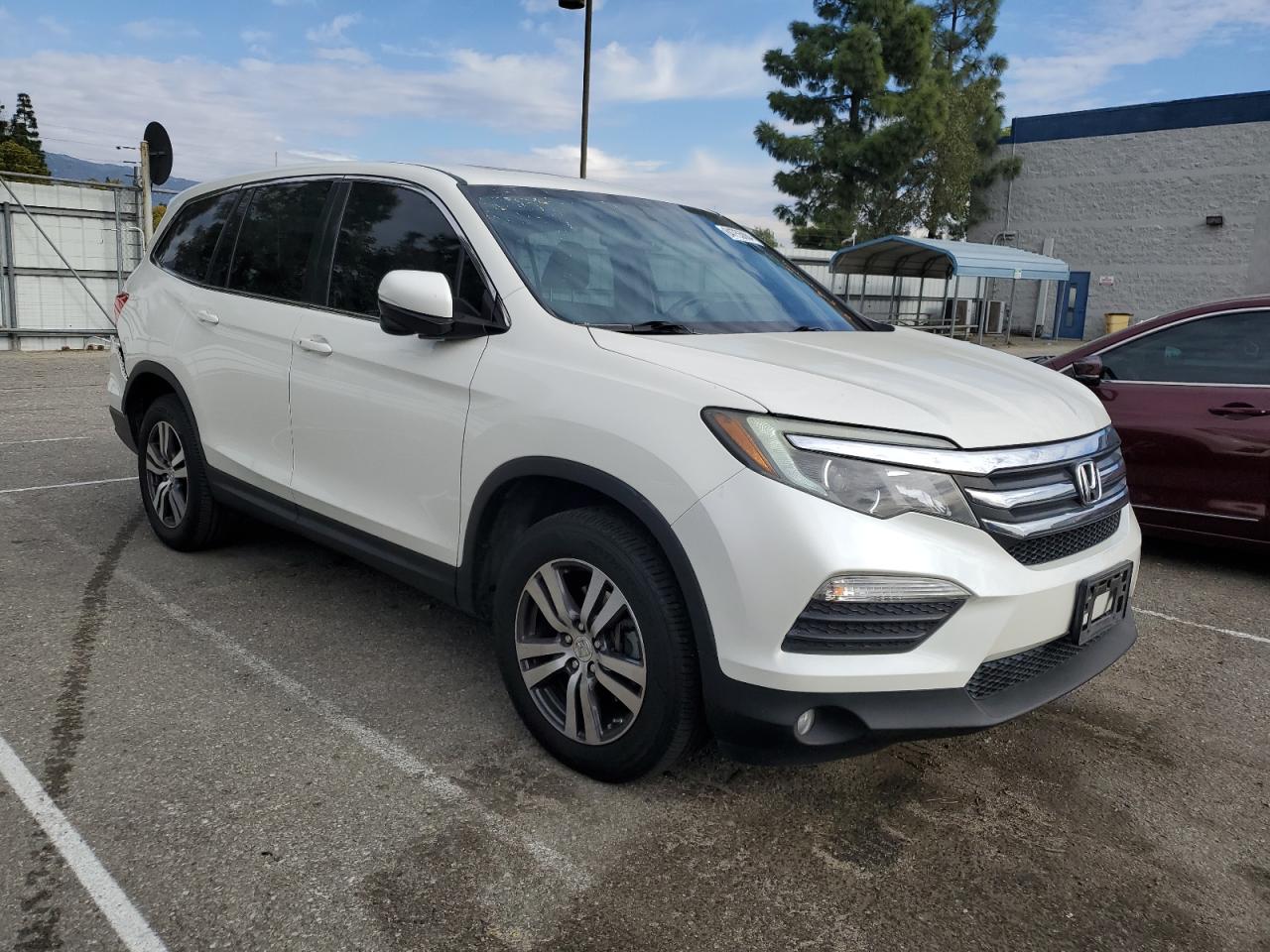 2016 Honda Pilot VIN 5FNYF5H79GB008013 Copart auction photo, rear end damage thumbnail 4