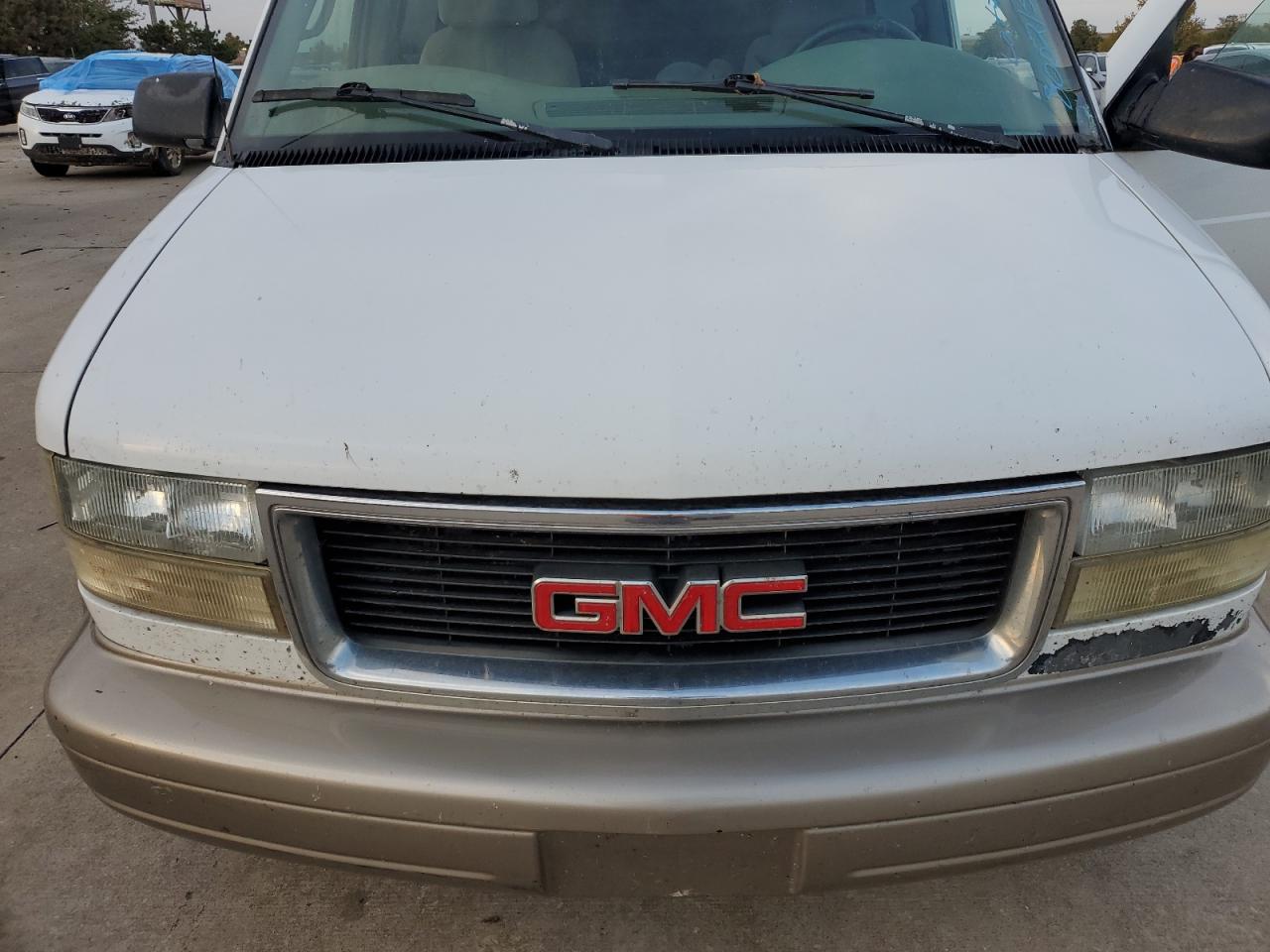 2003 GMC Safari VIN 1GKDM19XX3B513779 Copart auction photo, hail / minor dent/scratches damage thumbnail 12