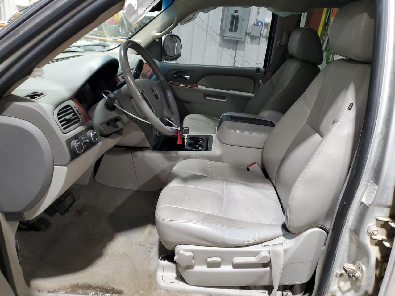 2011 GMC Yukon VIN 1GKS2CE05BR271281 Copart auction photo, front end / hail damage thumbnail 7