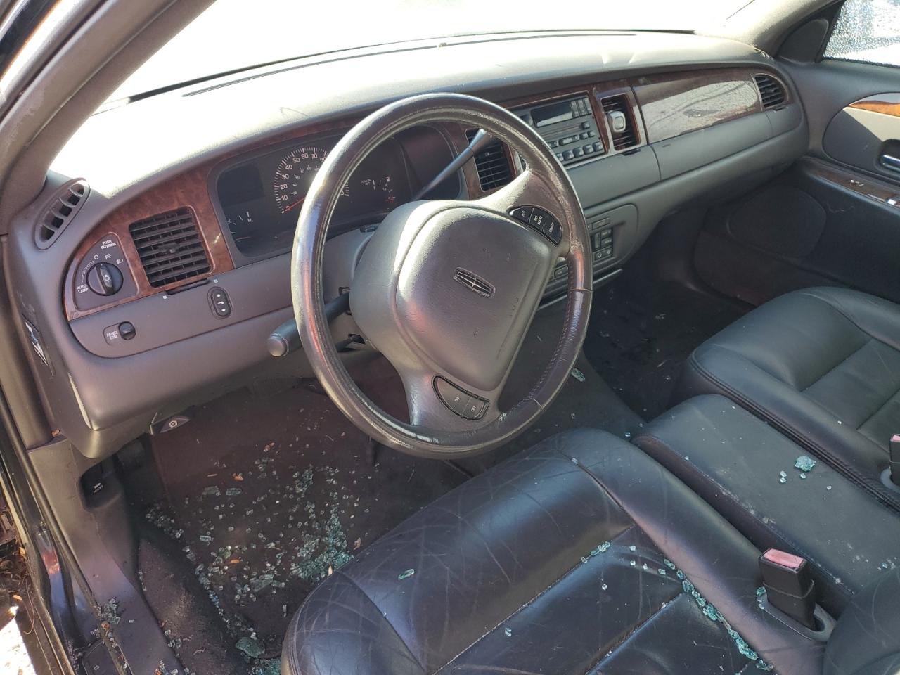 2001 Lincoln Town Car VIN 1L1FM81W51Y704307 Copart auction photo, all over damage thumbnail 8