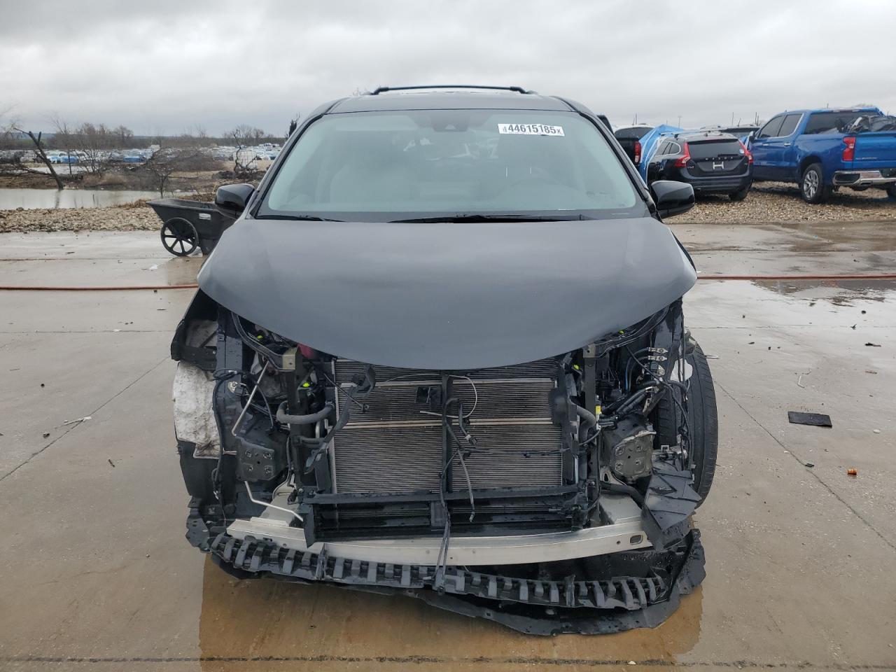 2021 Toyota Sienna VIN 5TDKRKEC3MS067725 Copart auction photo, front end damage thumbnail 5