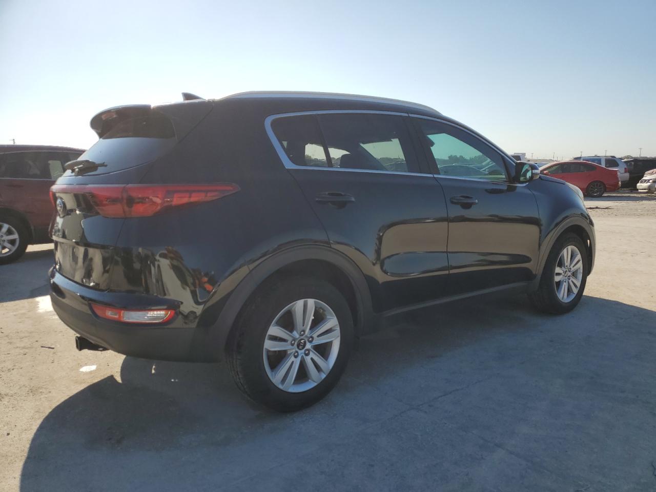 2018 KIA Sportage VIN KNDPM3AC1J7461794 Copart auction photo, front end / minor dent/scratches damage thumbnail 3