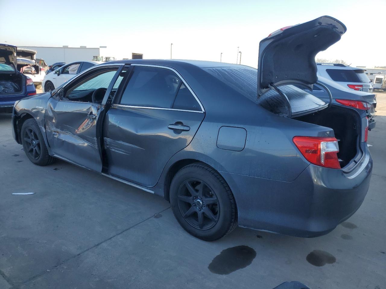 2012 Toyota Camry VIN 4T1BD1FK2CU027902 Copart auction photo, side / front end damage thumbnail 2