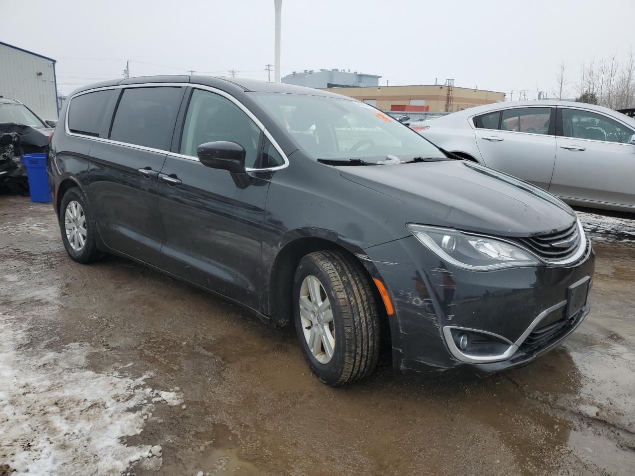 2018 Chrysler Pacifica VIN 2C4RC1H71JR124629 Copart auction photo, all over / mechanical damage thumbnail 4