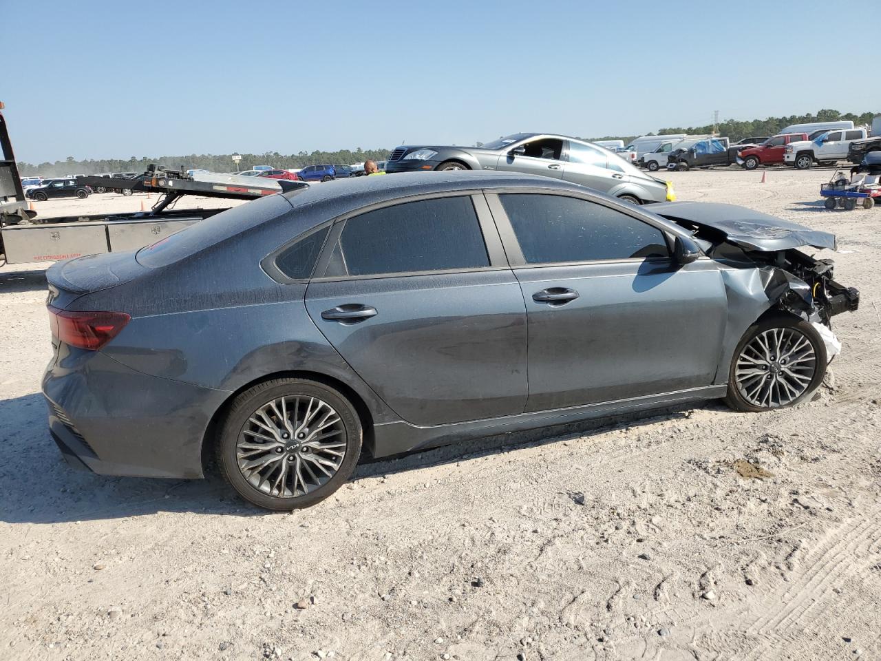 2024 KIA Forte VIN 3KPF54AD4RE712052 Copart auction photo, front end / all over damage thumbnail 3