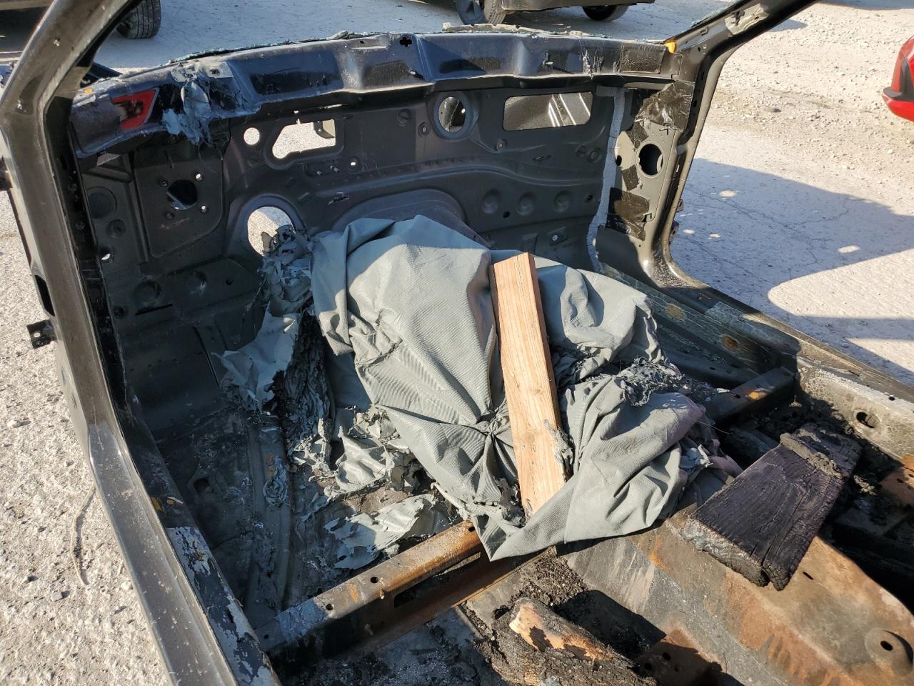 2015 Dodge Challenger VIN 2C3CDZC92FH500363 Copart auction photo, vandalism / stripped damage thumbnail 8