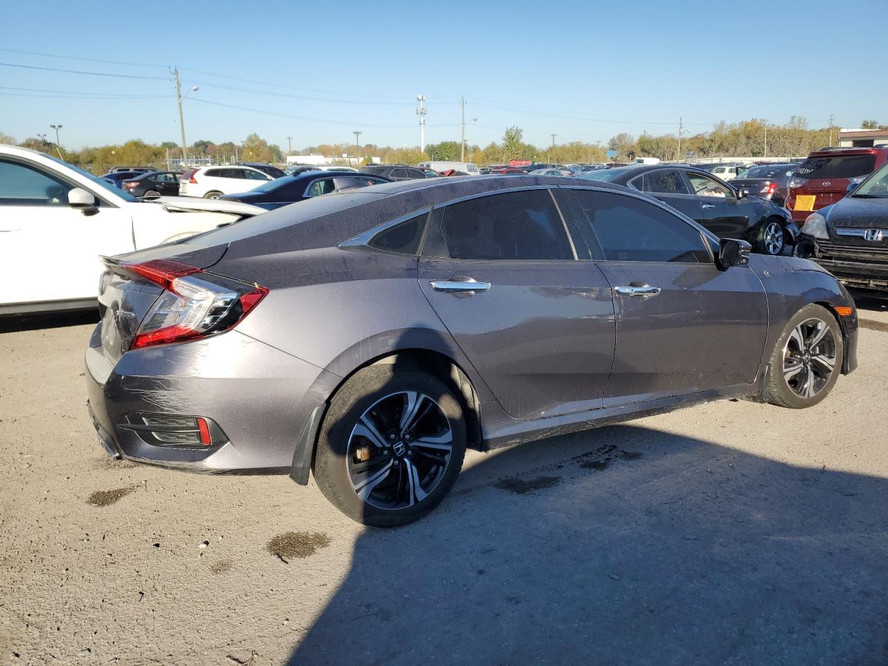 2017 Honda Civic VIN 19XFC1F9XHE011281 Copart auction photo, front end / minor dent/scratches damage thumbnail 3
