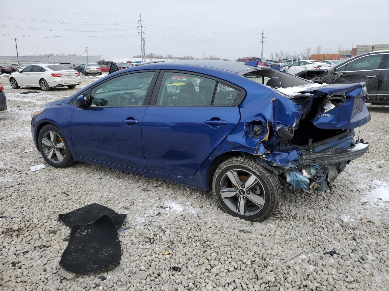 2018 KIA Forte VIN 3KPFL4A73JE194682 Copart auction photo, rear end / minor dent/scratches damage thumbnail 2