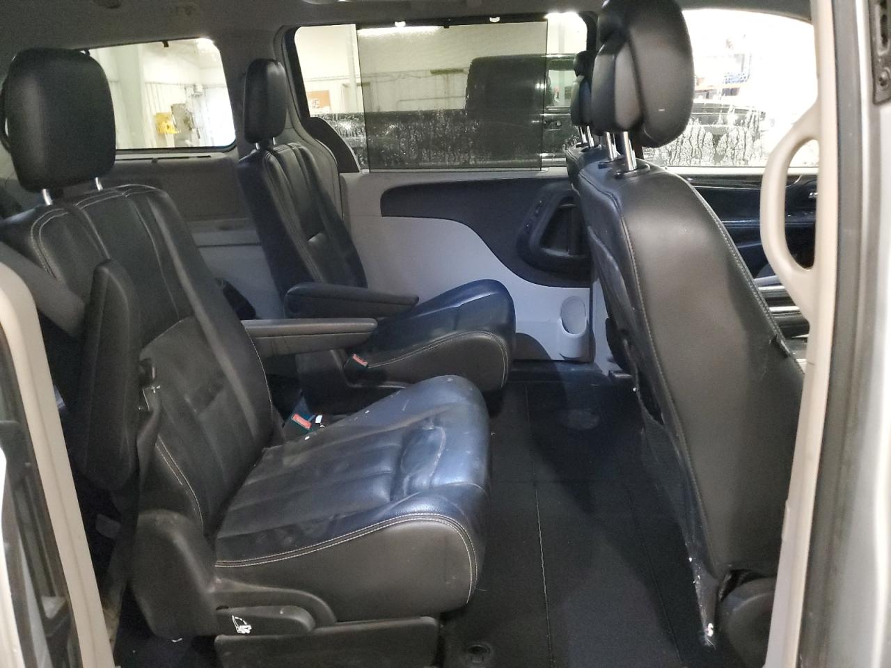 2012 Chrysler Town & Country VIN 2C4RC1CG3CR395640 Copart auction photo, front end damage thumbnail 11