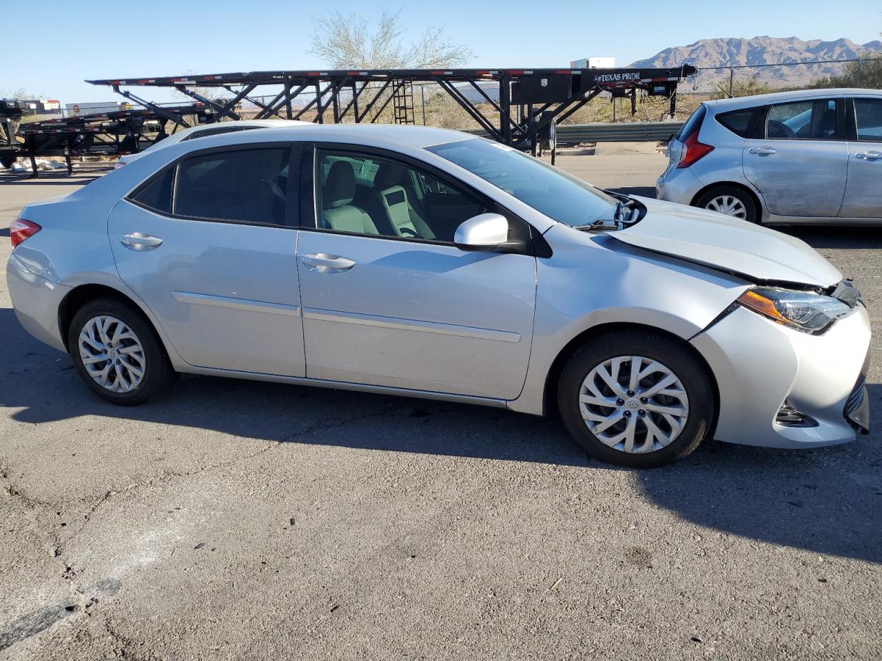 2018 Toyota Corolla VIN 2T1BURHE2JC967704 Copart auction photo, front end damage thumbnail 4