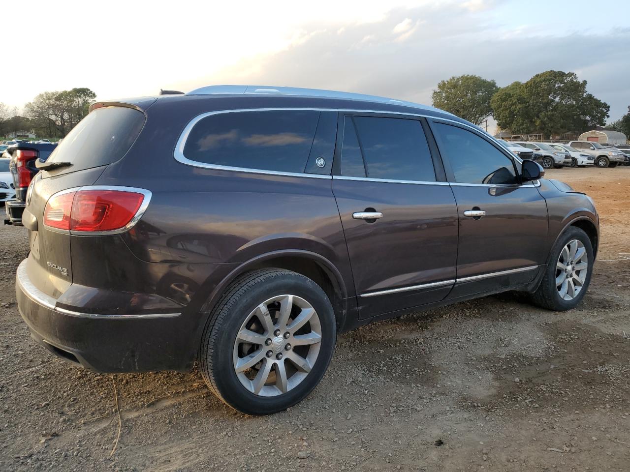 2016 Buick Enclave VIN 5GAKVCKD9GJ285590 Copart auction photo, front end damage thumbnail 3
