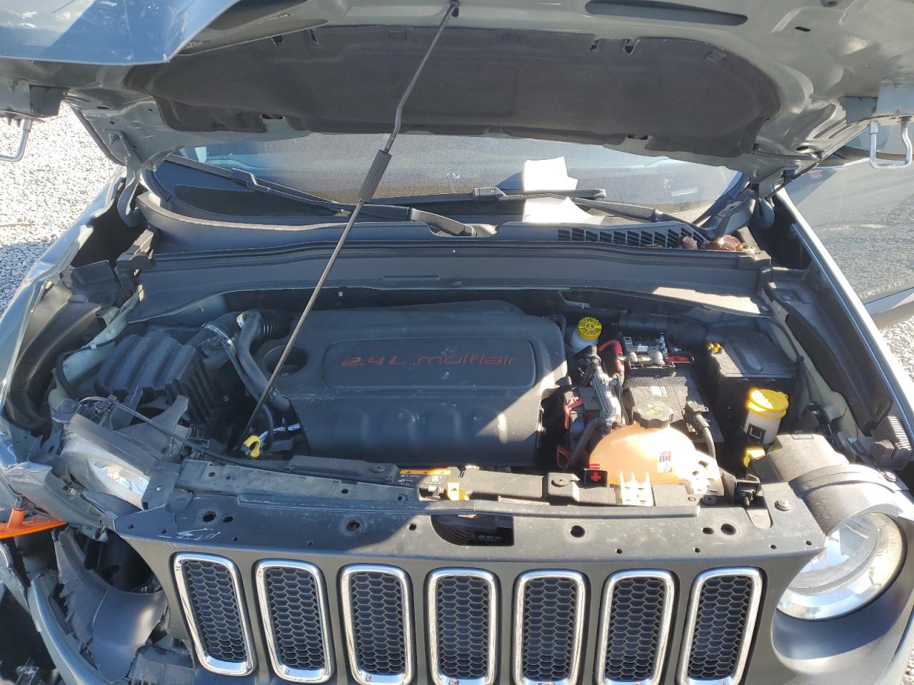 2018 Jeep Renegade VIN ZACCJABB3JPJ59828 Copart auction photo, front end damage thumbnail 12