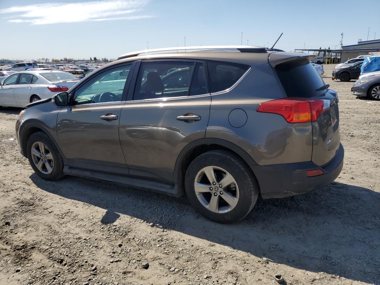 2015 Toyota RAV 4 VIN 2T3RFREV8FW266191 Copart auction photo, front end damage thumbnail 2