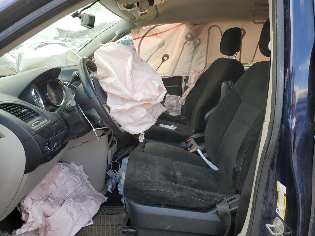 2017 Dodge Caravan VIN 2C4RDGBG8HR682867 Copart auction photo, side / front end damage thumbnail 7