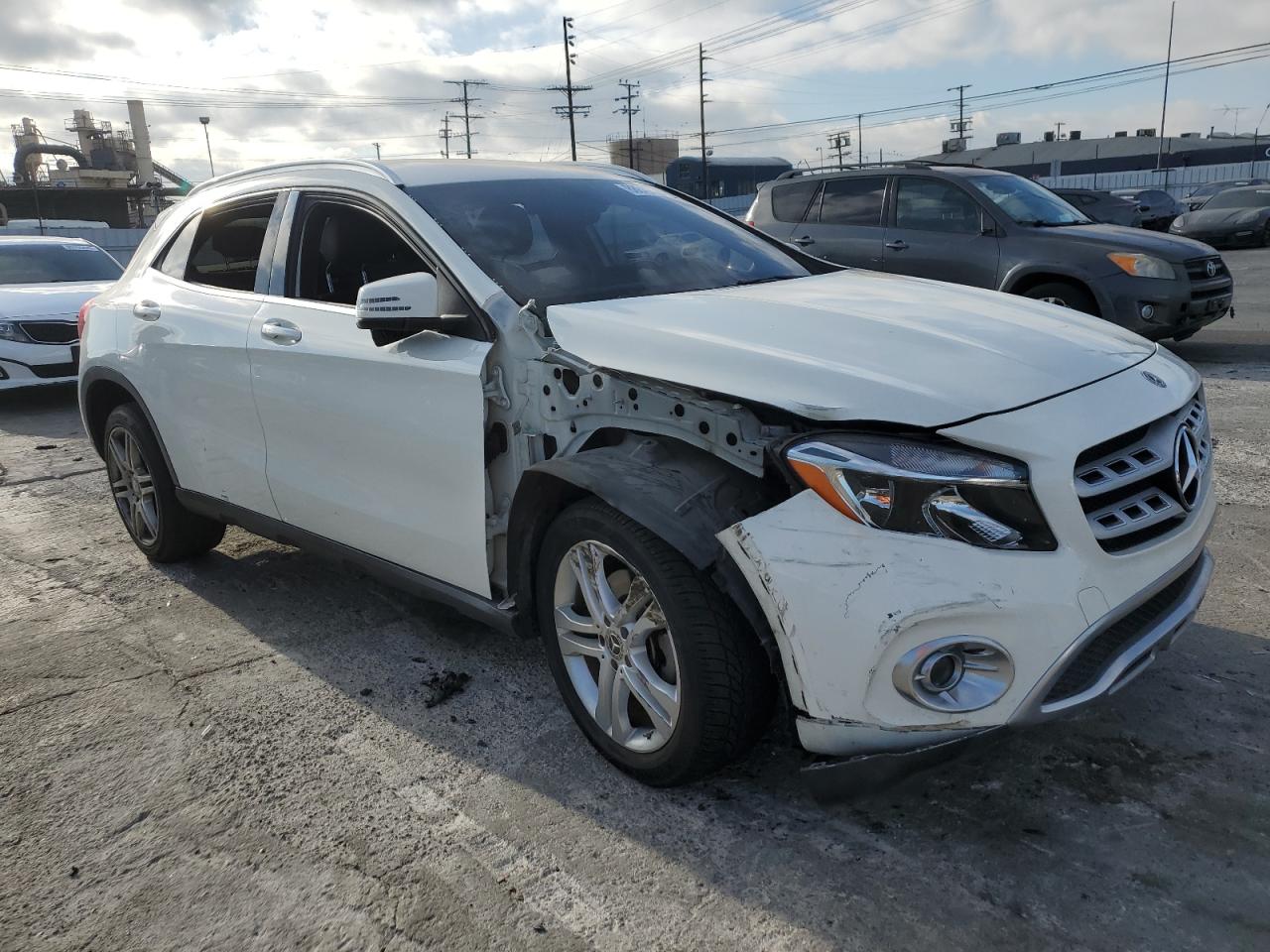 2018 Mercedes-Benz GLA-klasse VIN WDCTG4EB2JJ402103 Copart auction photo, vandalism / front end damage thumbnail 4