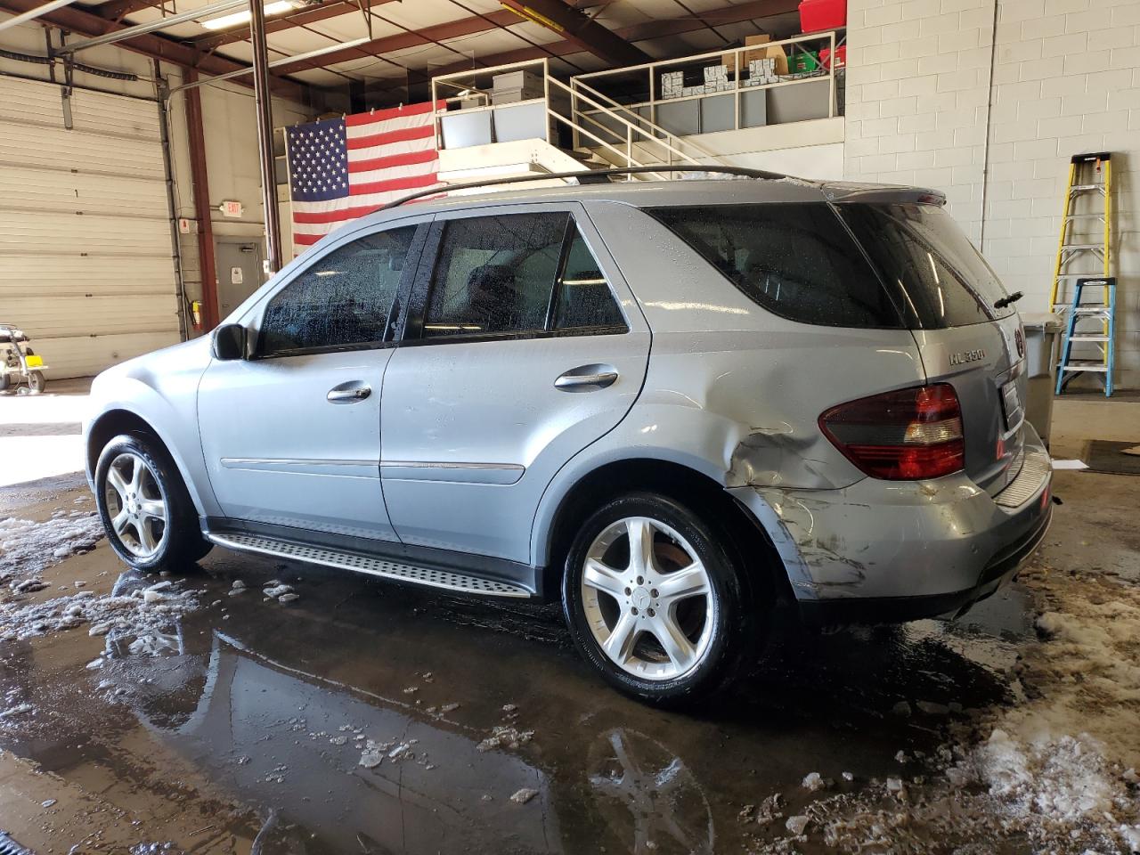 2008 Mercedes-Benz M-klasse VIN 4JGBB86E08A353165 Copart auction photo, rear end damage thumbnail 2