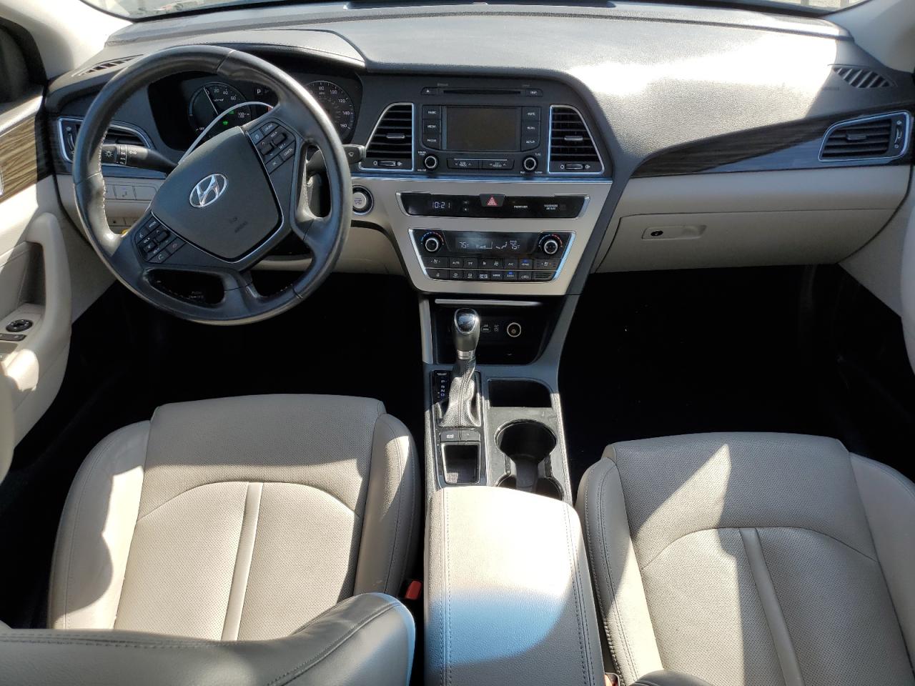 2016 Hyundai Sonata VIN KMHE34L11GA009587 Copart auction photo, front end / minor dent/scratches damage thumbnail 8