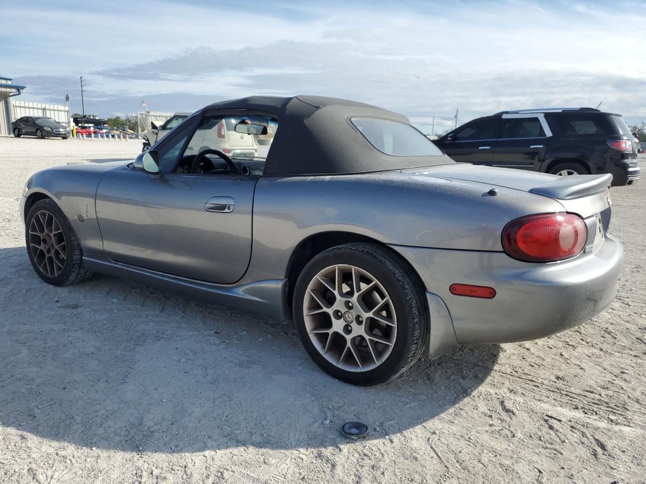 2002 Mazda MX-5 VIN JM1NB353X20224724 Copart auction photo, minor dent/scratches damage thumbnail 2
