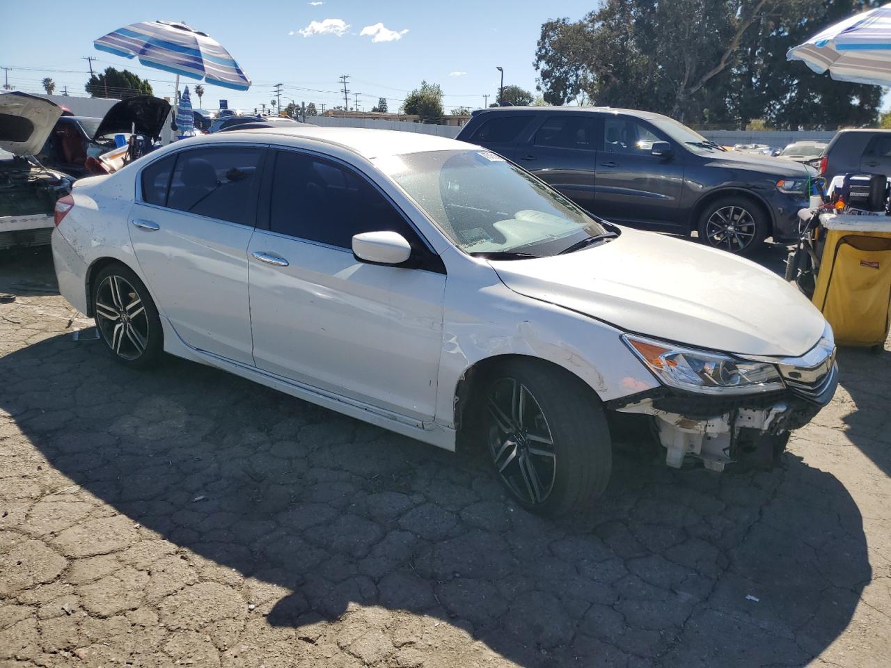 2016 Honda Accord VIN 1HGCR2F5XGA060603 Copart auction photo, front end / minor dent/scratches damage thumbnail 4