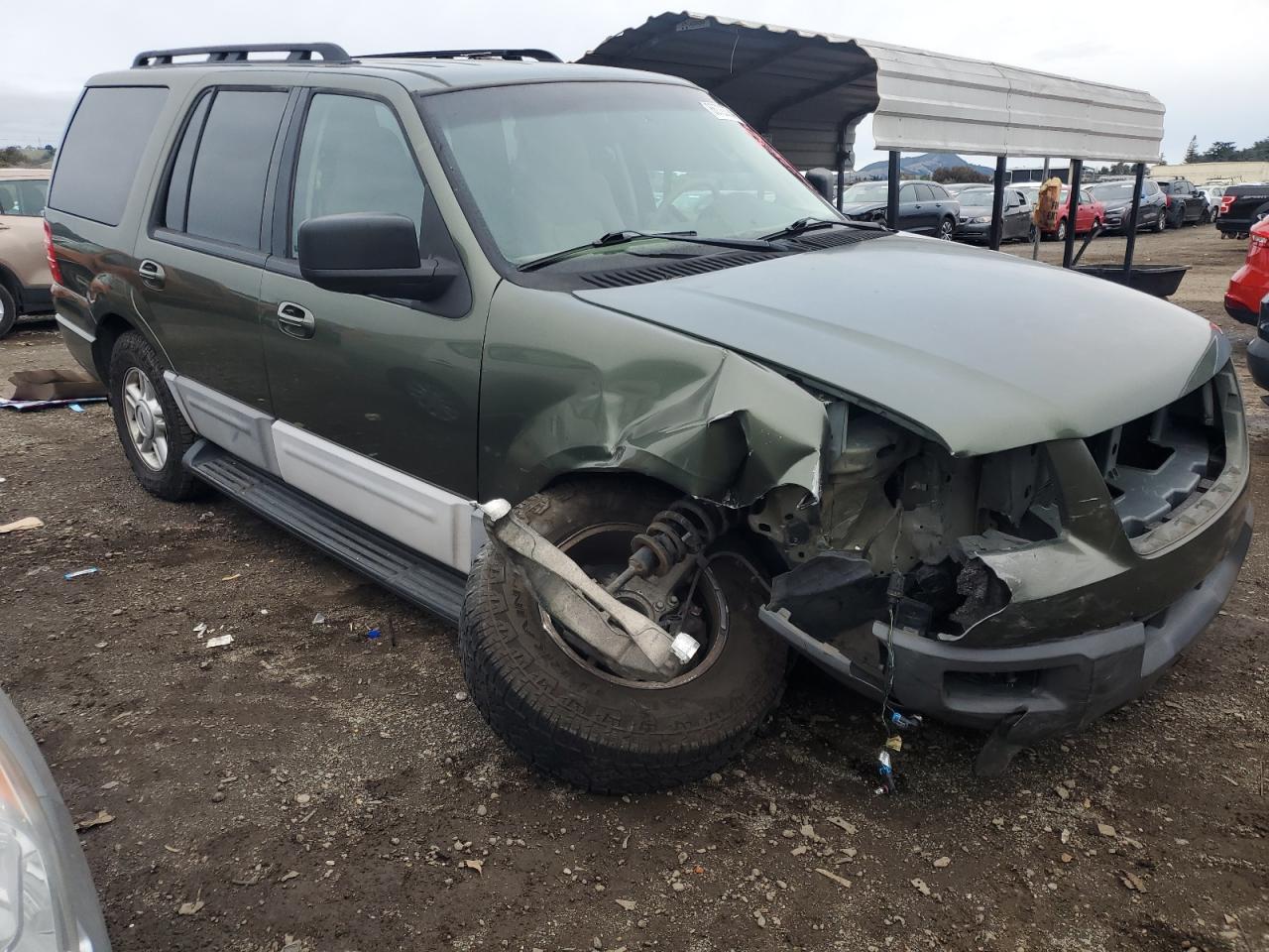 2005 Ford Expedition VIN 1FMPU15505LA37273 Copart auction photo, undercarriage / front end damage thumbnail 4