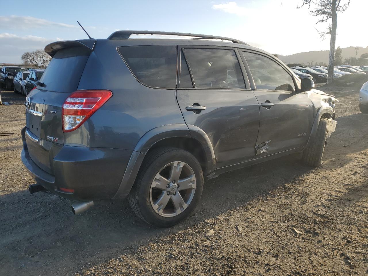 2009 Toyota RAV 4 VIN JTMBK32V095077254 Copart auction photo, front end / side damage thumbnail 3