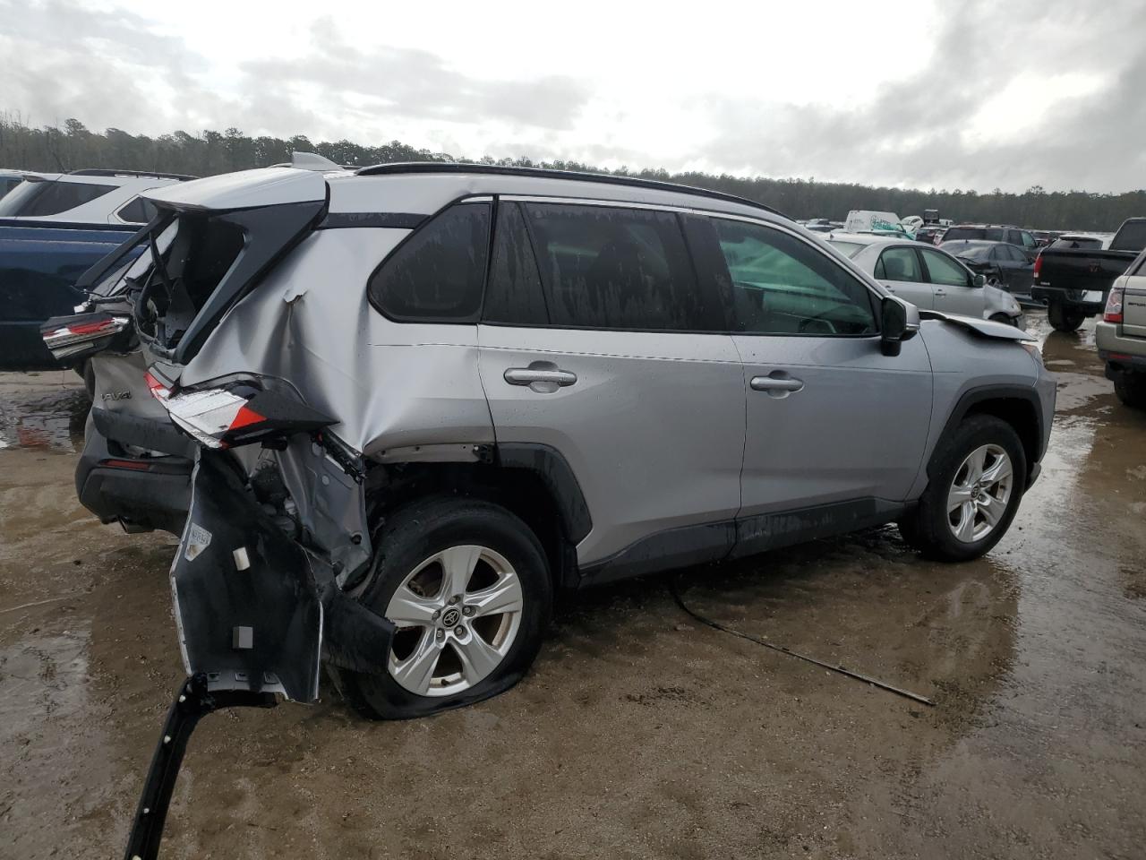 2021 Toyota RAV 4 VIN 2T3W1RFV1MC160678 Copart auction photo, all over damage thumbnail 3