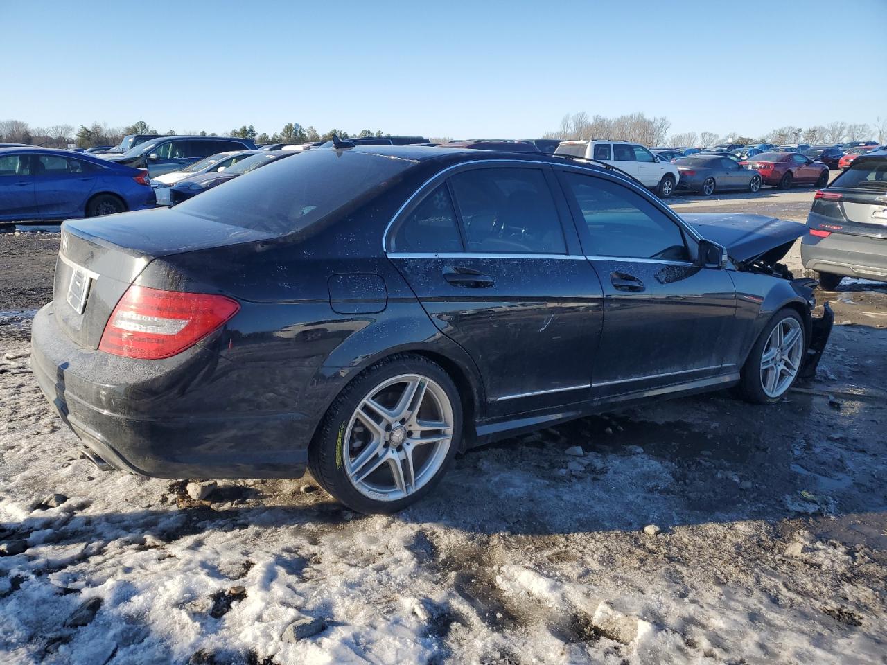 2013 Mercedes-Benz C-klasse VIN WDDGF8AB9DG140241 Copart auction photo, front end damage thumbnail 3