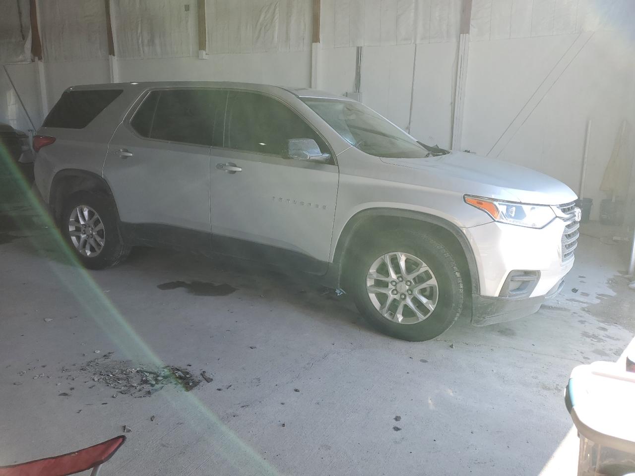 2019 Chevrolet Traverse VIN 1GNERFKW1KJ166824 Copart auction photo, front end / undercarriage damage thumbnail 4