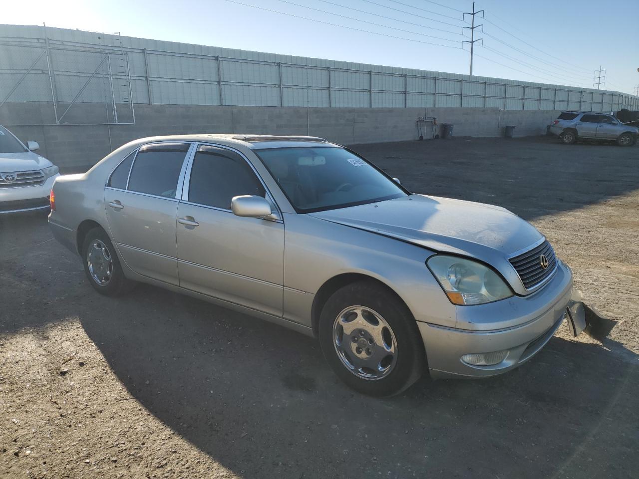 2001 Lexus LS VIN JTHBN30F910027066 Copart auction photo, front end damage thumbnail 4