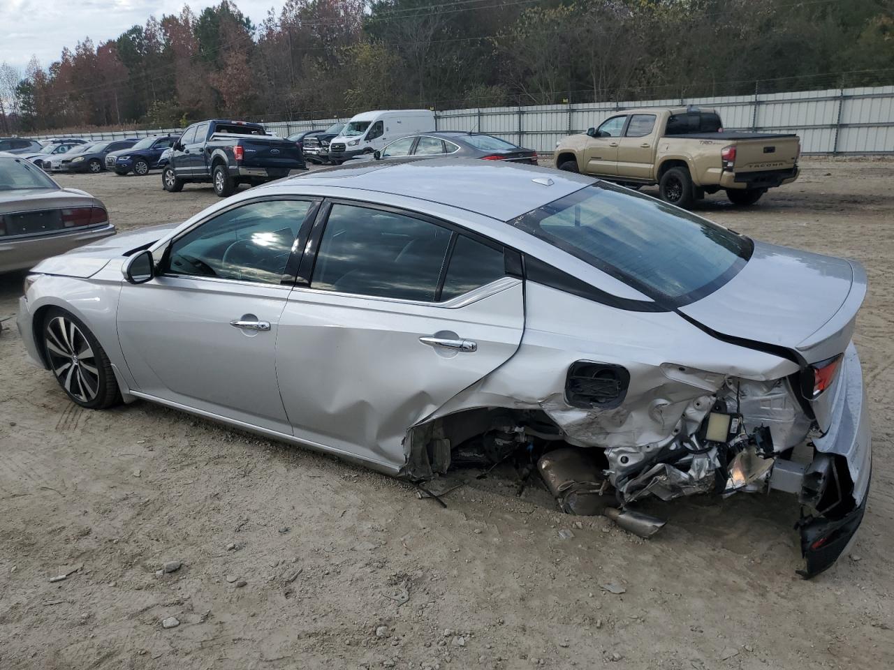2020 Nissan Altima VIN 1N4BL4FW7LC124973 Copart auction photo, side / rear end damage thumbnail 2