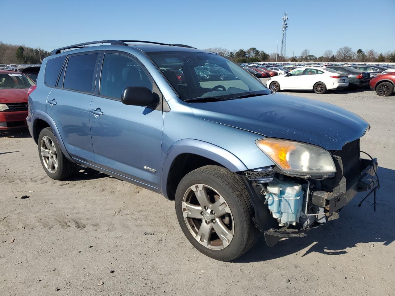 2011 Toyota RAV 4 VIN 2T3RF4DV8BW098762 Copart auction photo, front end / minor dent/scratches damage thumbnail 4