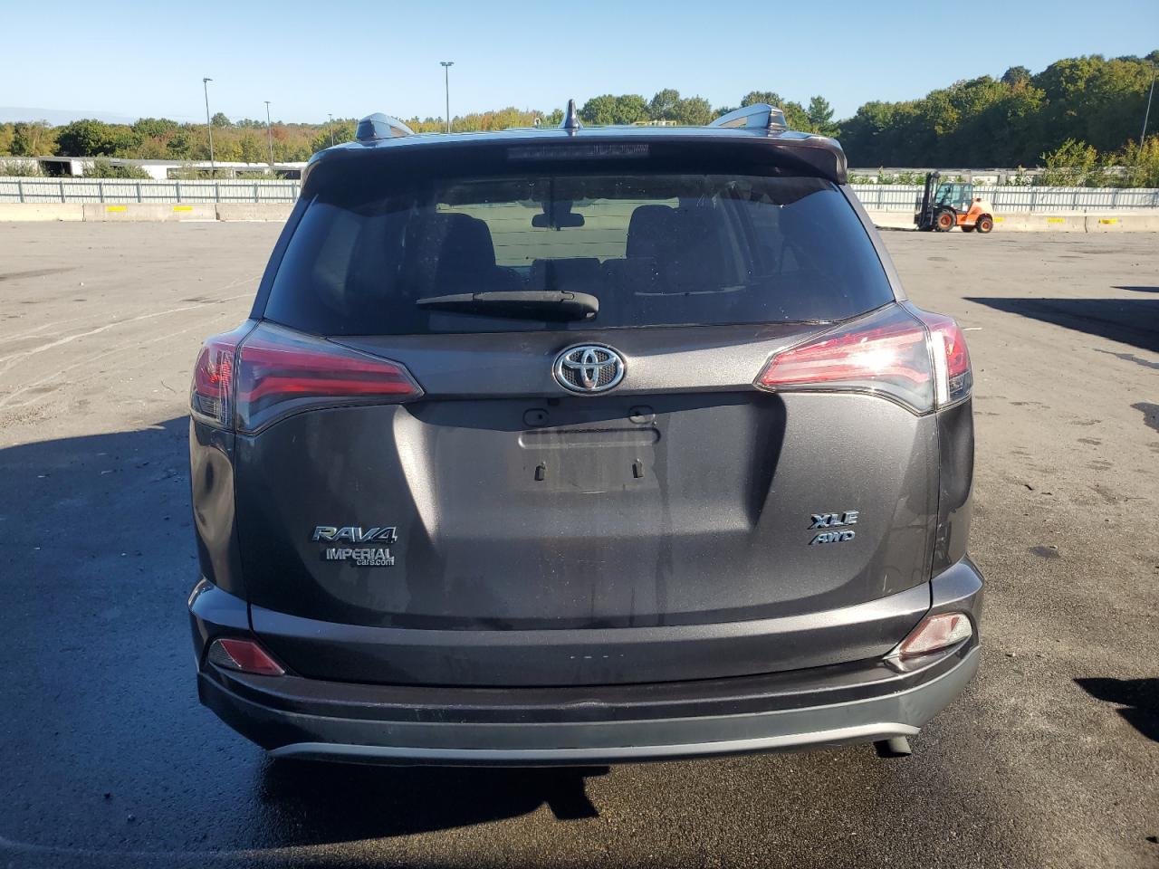 2018 Toyota RAV 4 VIN JTMRFREV5JJ748155 Copart auction photo, front end / side damage thumbnail 6