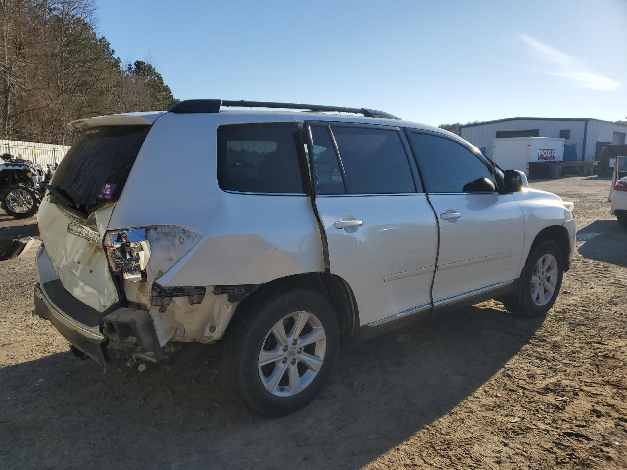 2012 Toyota Highlander VIN 5TDZK3EH5CS069298 Copart auction photo, rear end / minor dent/scratches damage thumbnail 3