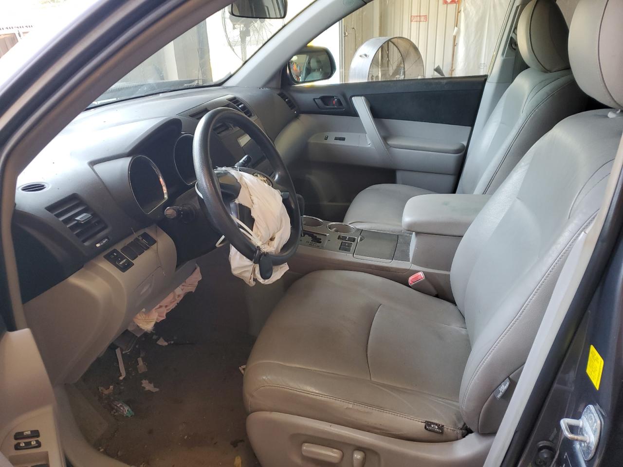 2010 Toyota Highlander VIN 5TDZK3EH4AS022776 Copart auction photo, all over damage thumbnail 7
