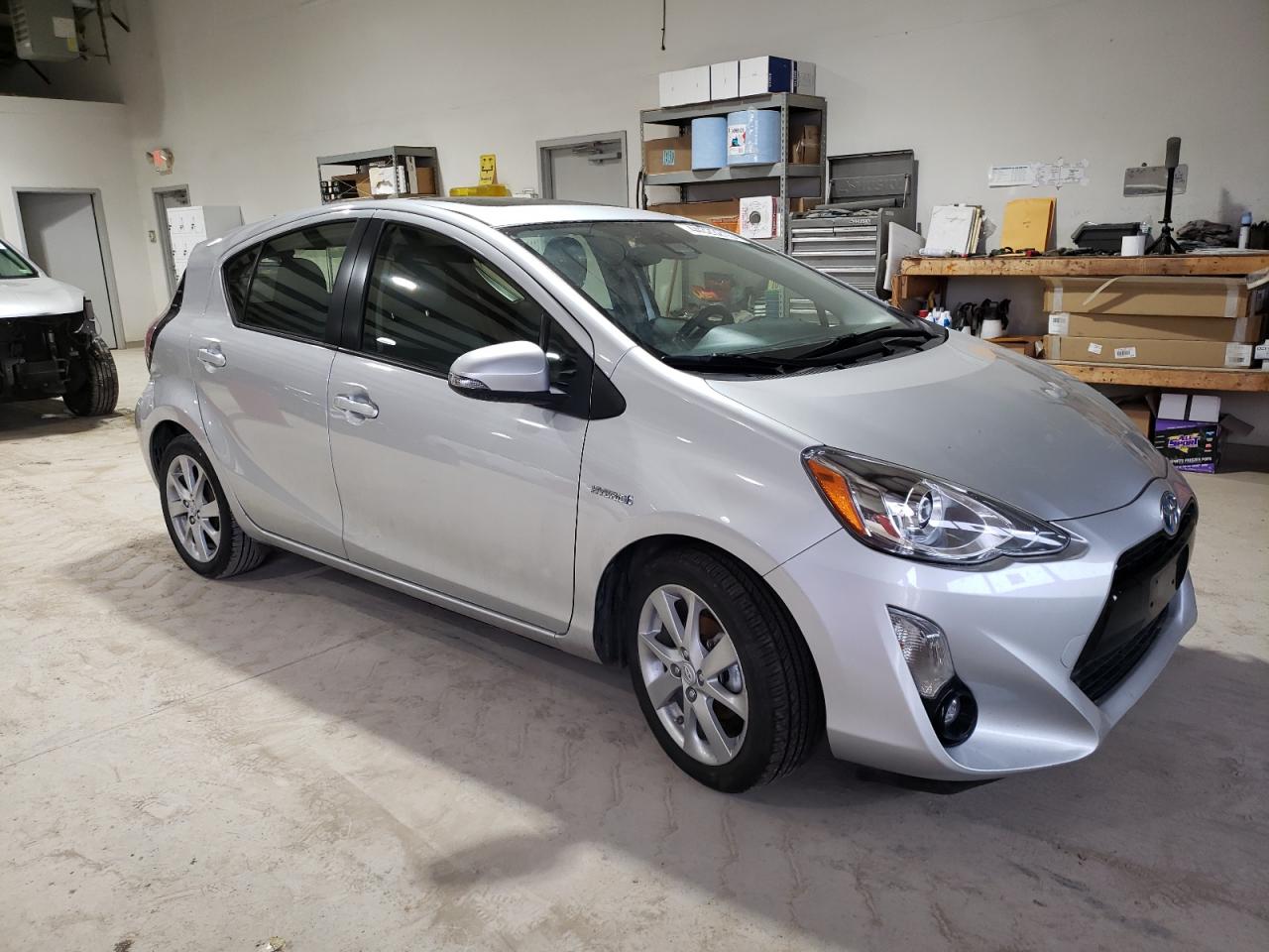 2016 Toyota Prius VIN JTDKDTB32G1134129 Copart auction photo, front end damage thumbnail 4