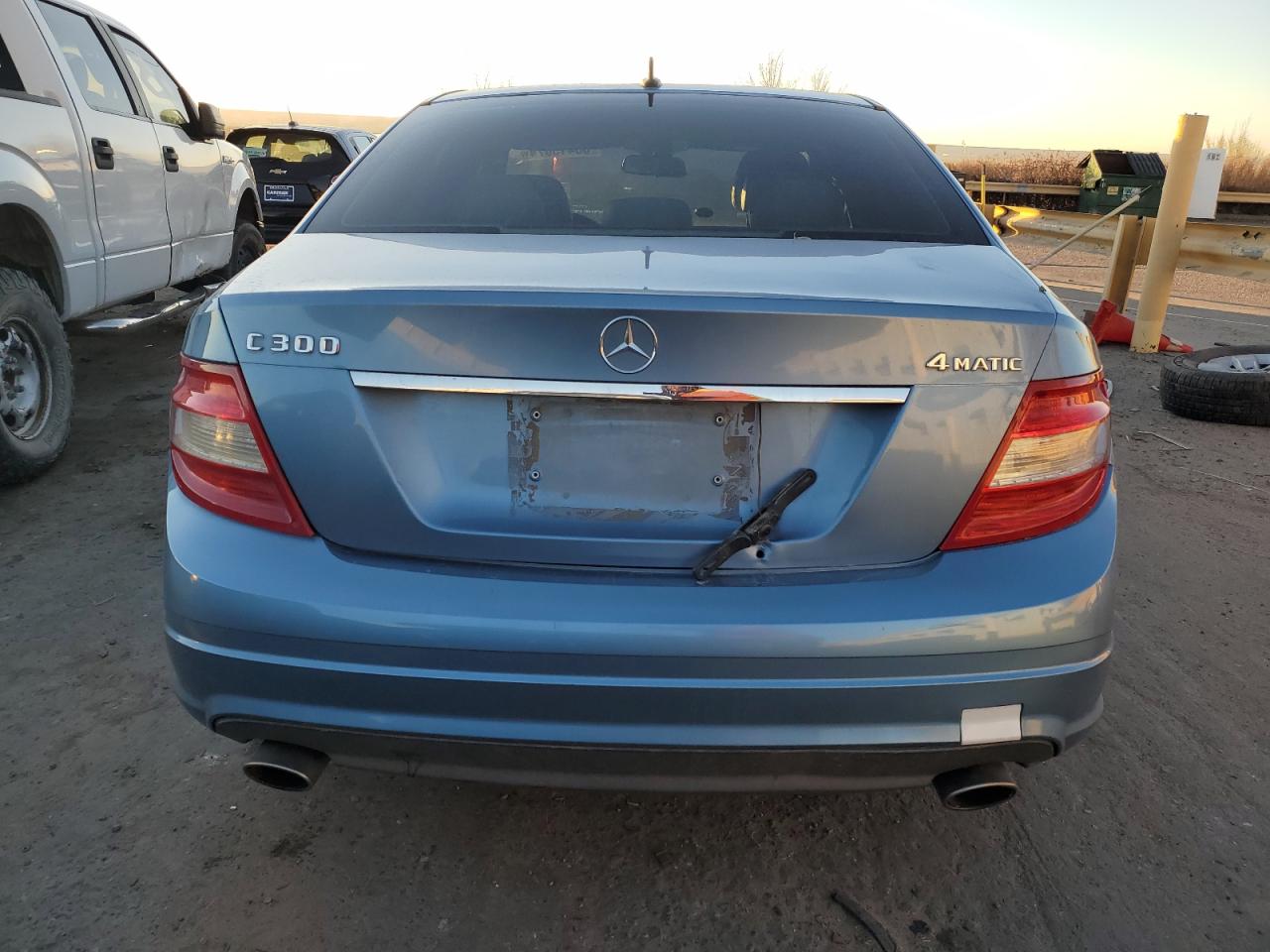 2011 Mercedes-Benz C-klasse VIN WDDGF8BB1BA496262 Copart auction photo, minor dent/scratches / mechanical damage thumbnail 6