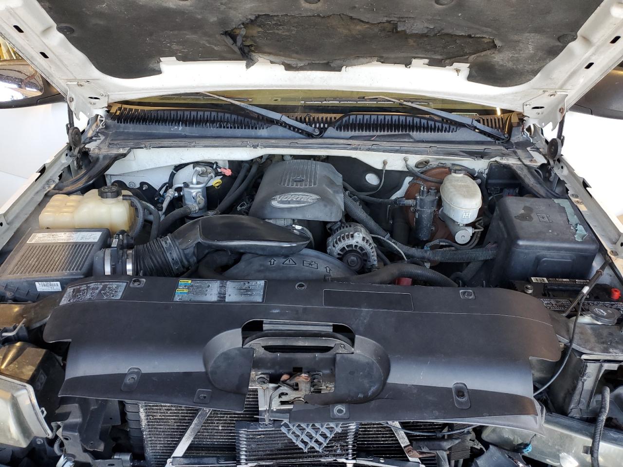 2004 Chevrolet Silverado VIN 1GCEC19T24E353767 Copart auction photo, all over damage thumbnail 11