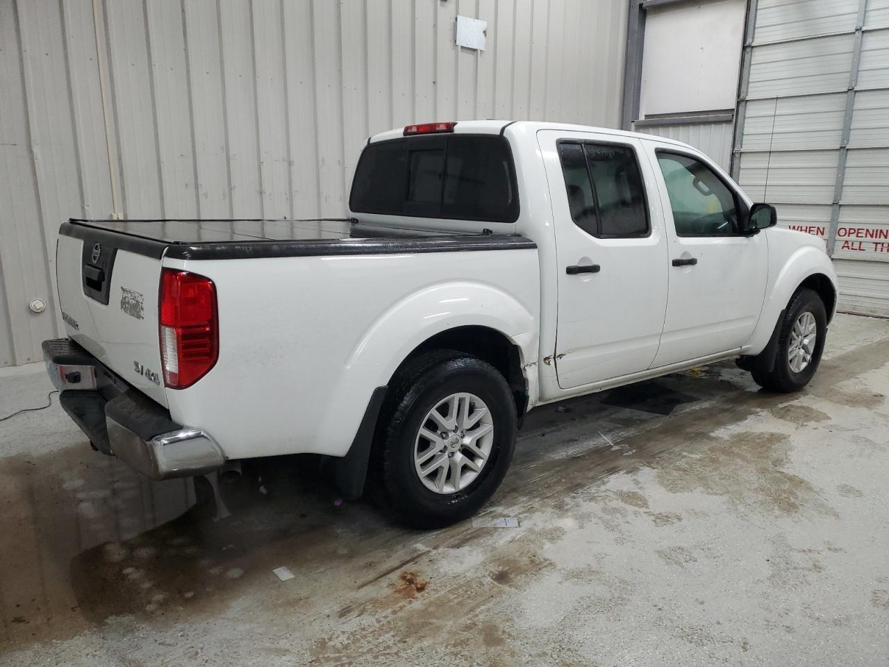 2018 Nissan Navara (Frontier) VIN 1N6AD0EVXJN754439 Copart auction photo, side / rear end damage thumbnail 3