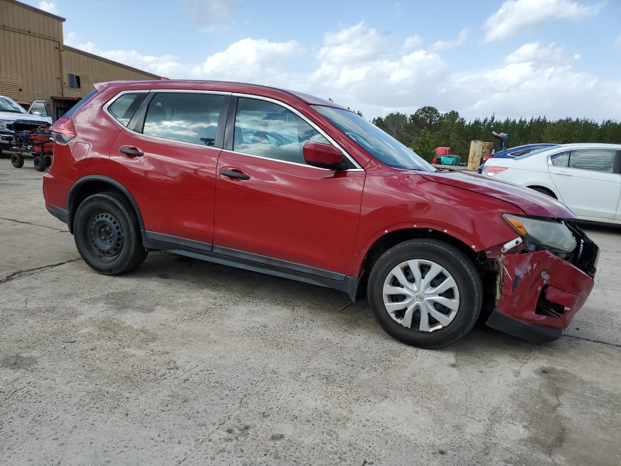 2017 Nissan Rogue VIN 5N1AT2MT6HC875830 Copart auction photo, front end / side damage thumbnail 4